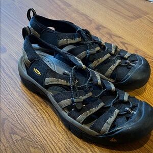 Keen Men's Black and Brown Adventure Sandals